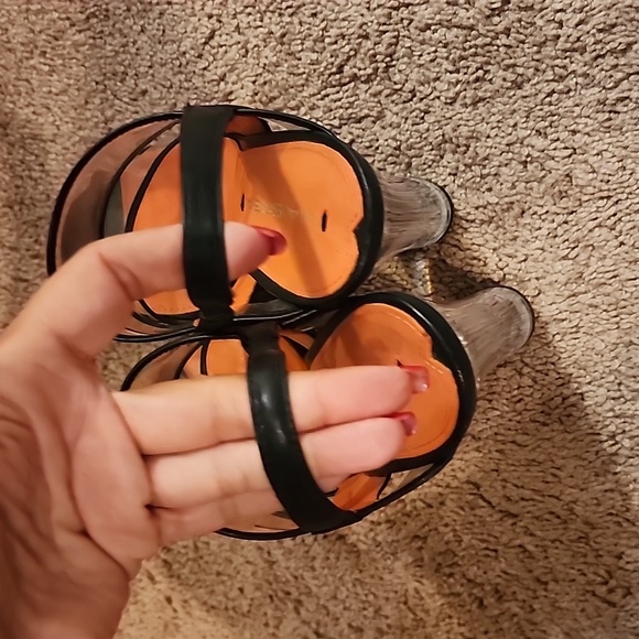 VIA SPIGA BLACK AND CLEAR HEELS - Picture 13 of 14